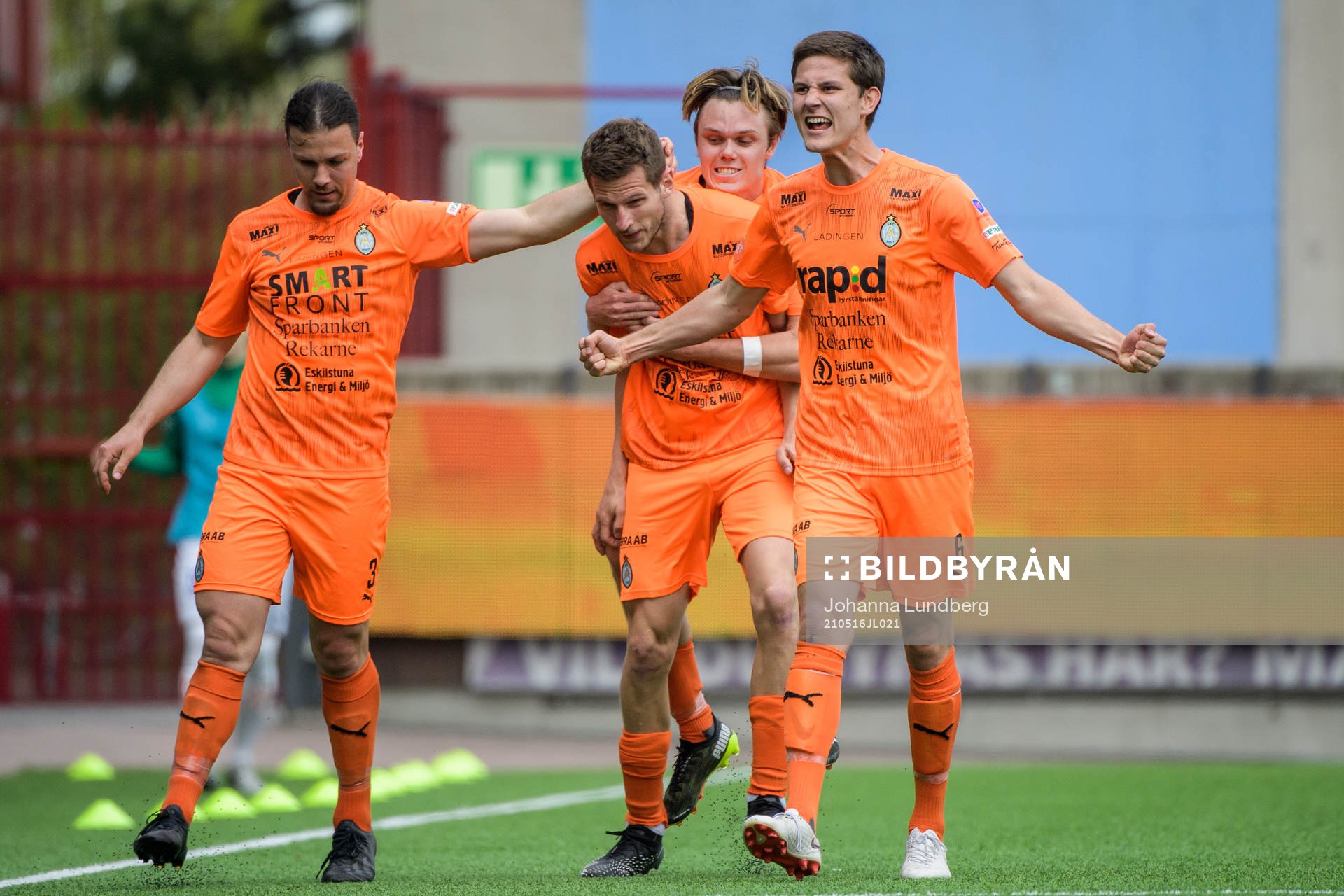 AFC Eskilstunas Abdelkarim Mammar Chaouche, Ashley Mark Coffey och Rasmus Wikström jublar efter 1-0 av Ashley Mark Coffey under fotbollsmatchen i Superettan mellan AFC Eskilstuna och Jönköpings Södra den 16 maj 2021 i Eskilstuna. 
