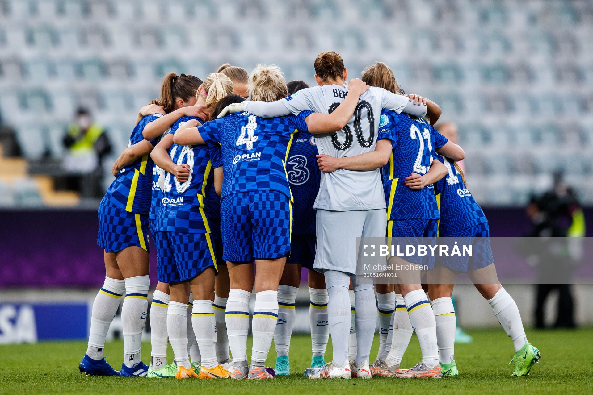 Players of Chelsea gather together prior to the UEFA