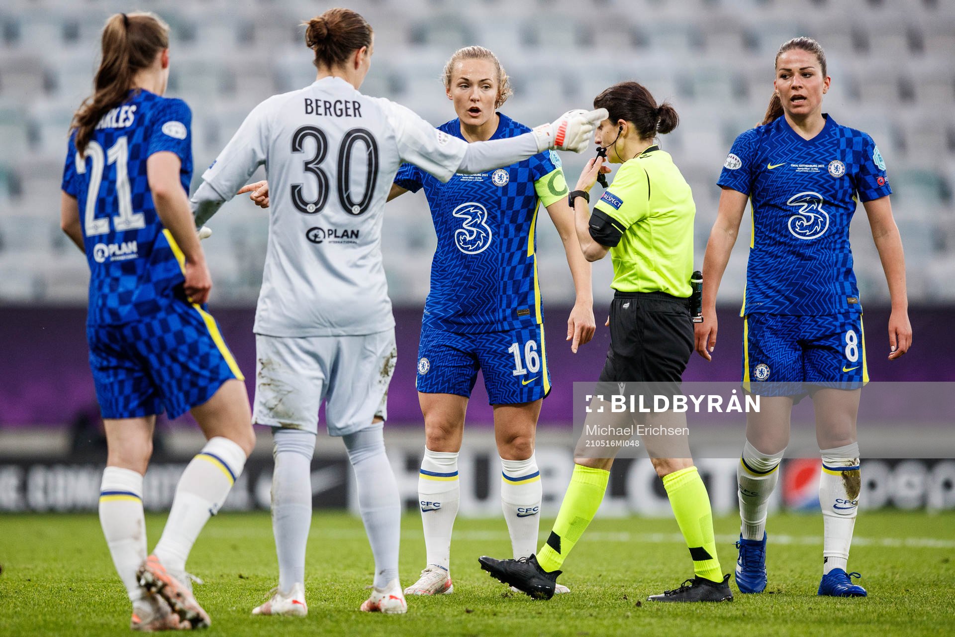 Magdalena Eriksson and Melanie Leupolz of Chelsea in a