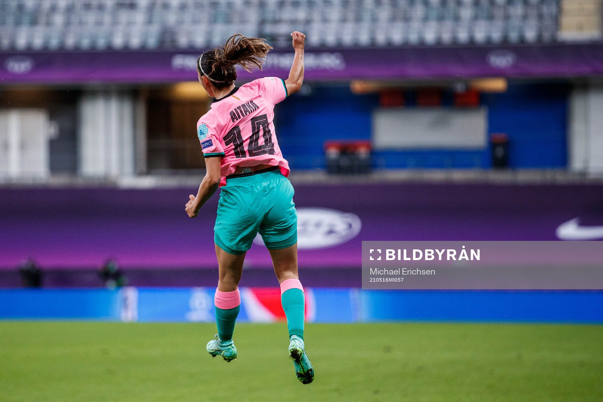 Aitana Bonmati of Barcelona celebrate