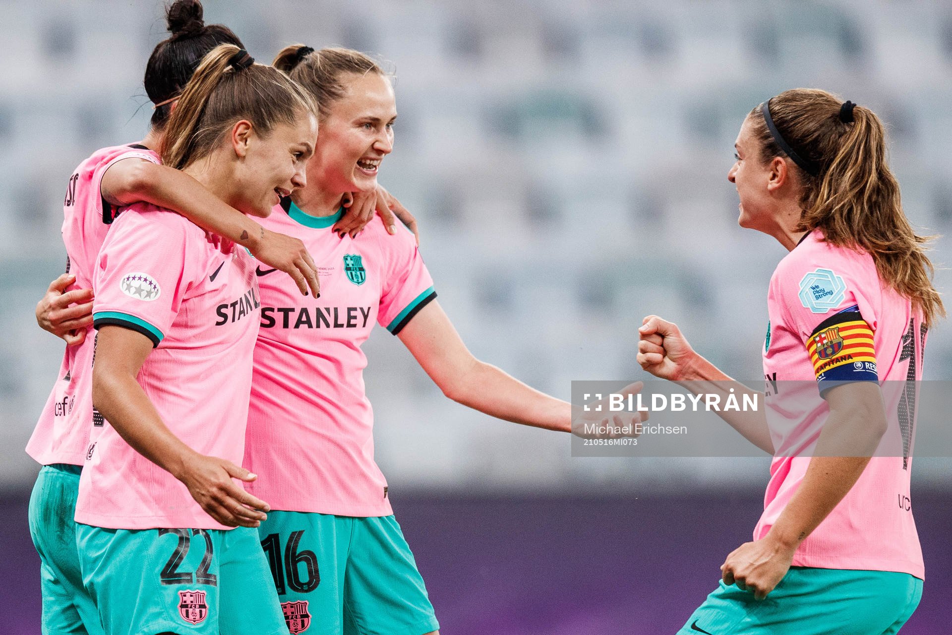 Caroline Graham Hansen of Barcelona celebrate together with