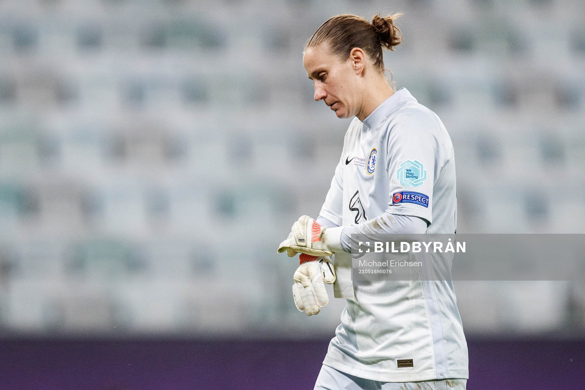 goalkeeper Ann-Katrin Berger of Chelsea looks dejected