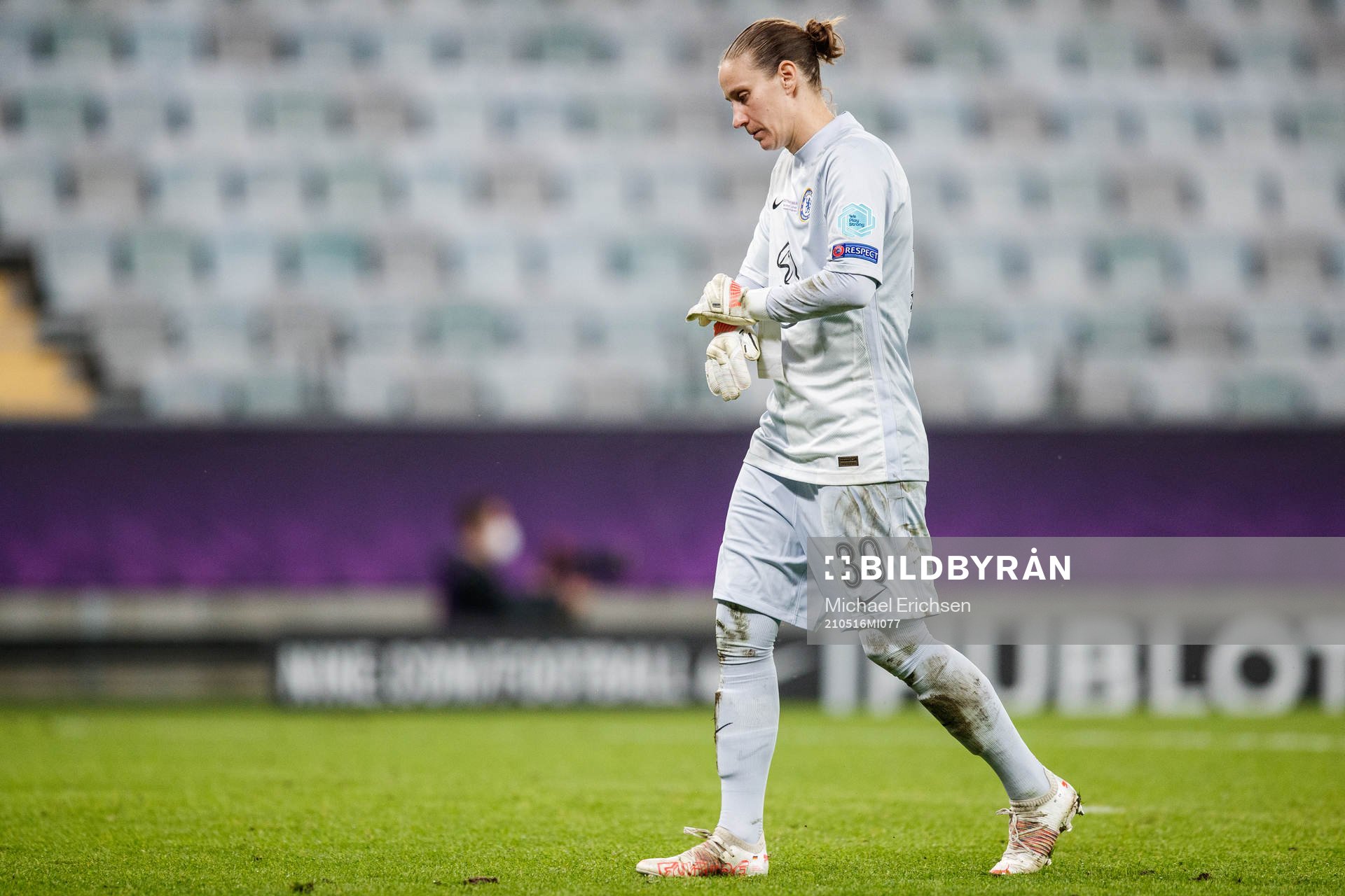 goalkeeper Ann-Katrin Berger of Chelsea looks dejected