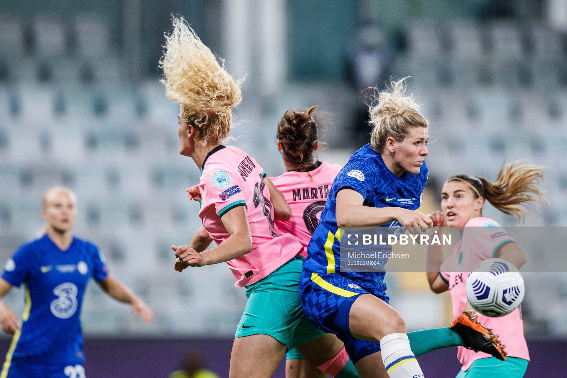 Kheira Hamraoui of Barcelona and Millie Bright of Chelsea during the UEFA Women's Champions League football match between Chelsea and Barcelona on May 16, 2021 in Gothenburg.