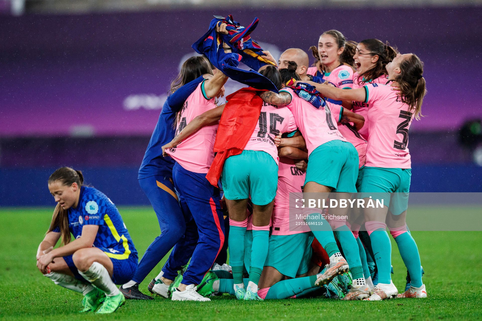 Players of Barcelona celebrate