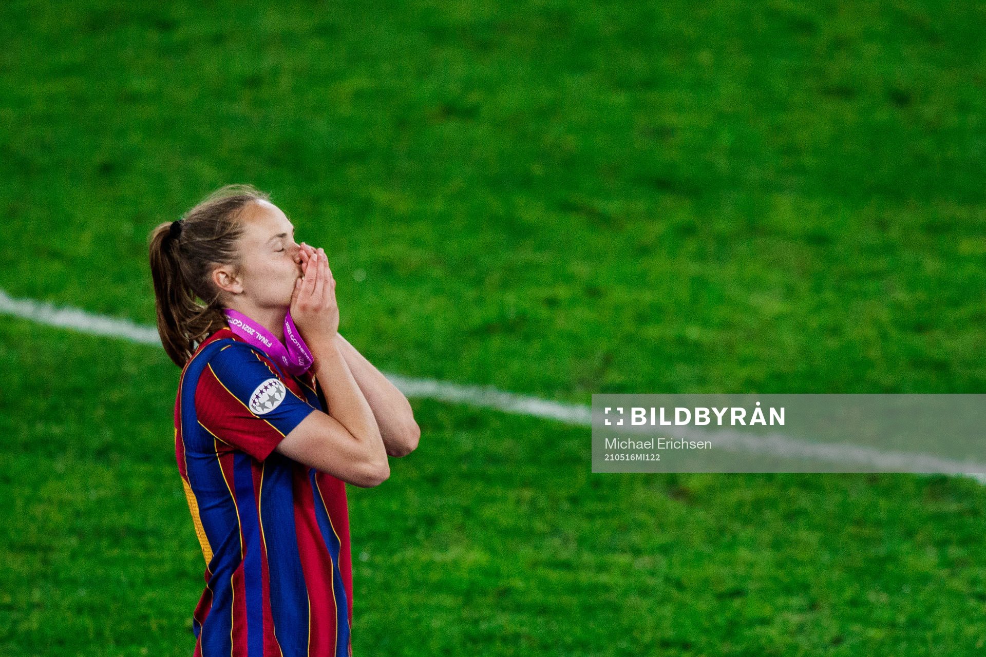 Caroline Graham Hansen of Barcelona celebrate