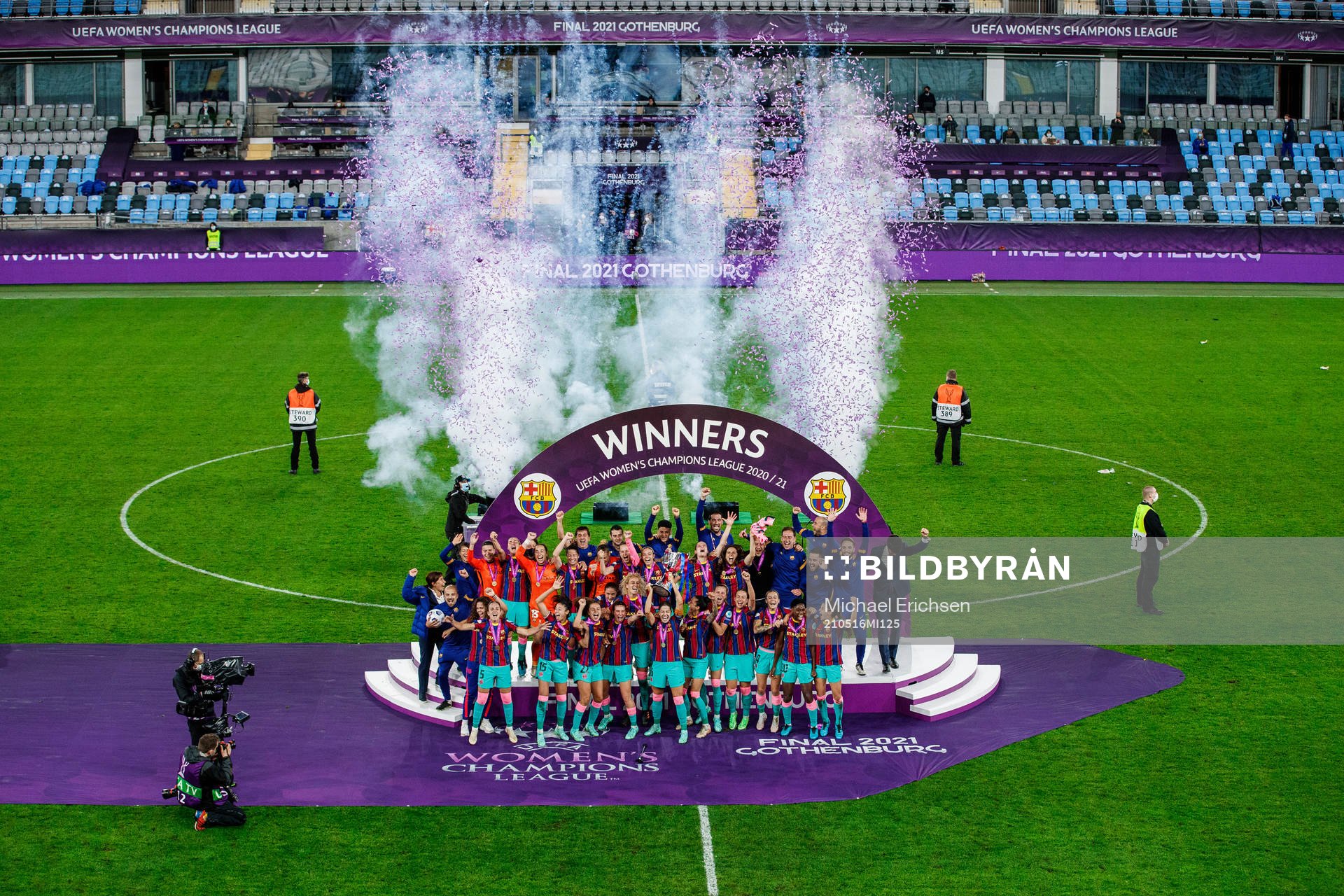 Players of Barcelona celebrate