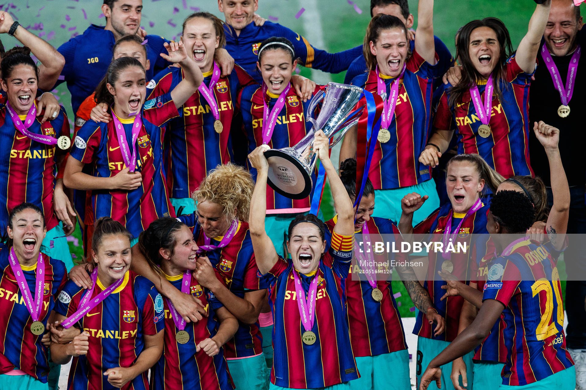 Vicky Losada of Barcelona celebrate after the UEFA Women's Champions League football match between Chelsea and Barcelona on May 16, 2021 in Gothenburg.