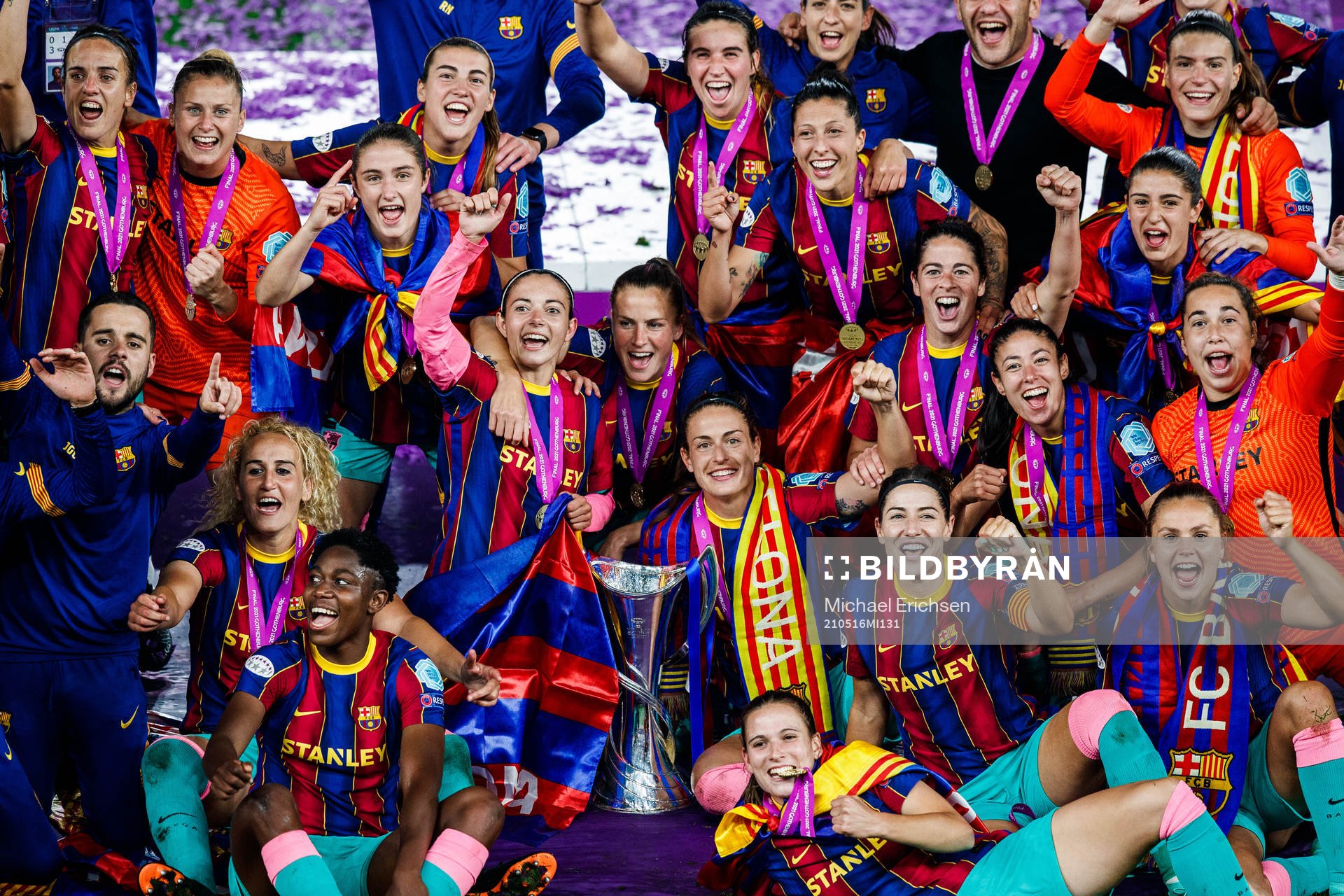 Players of Barcelona celebrate