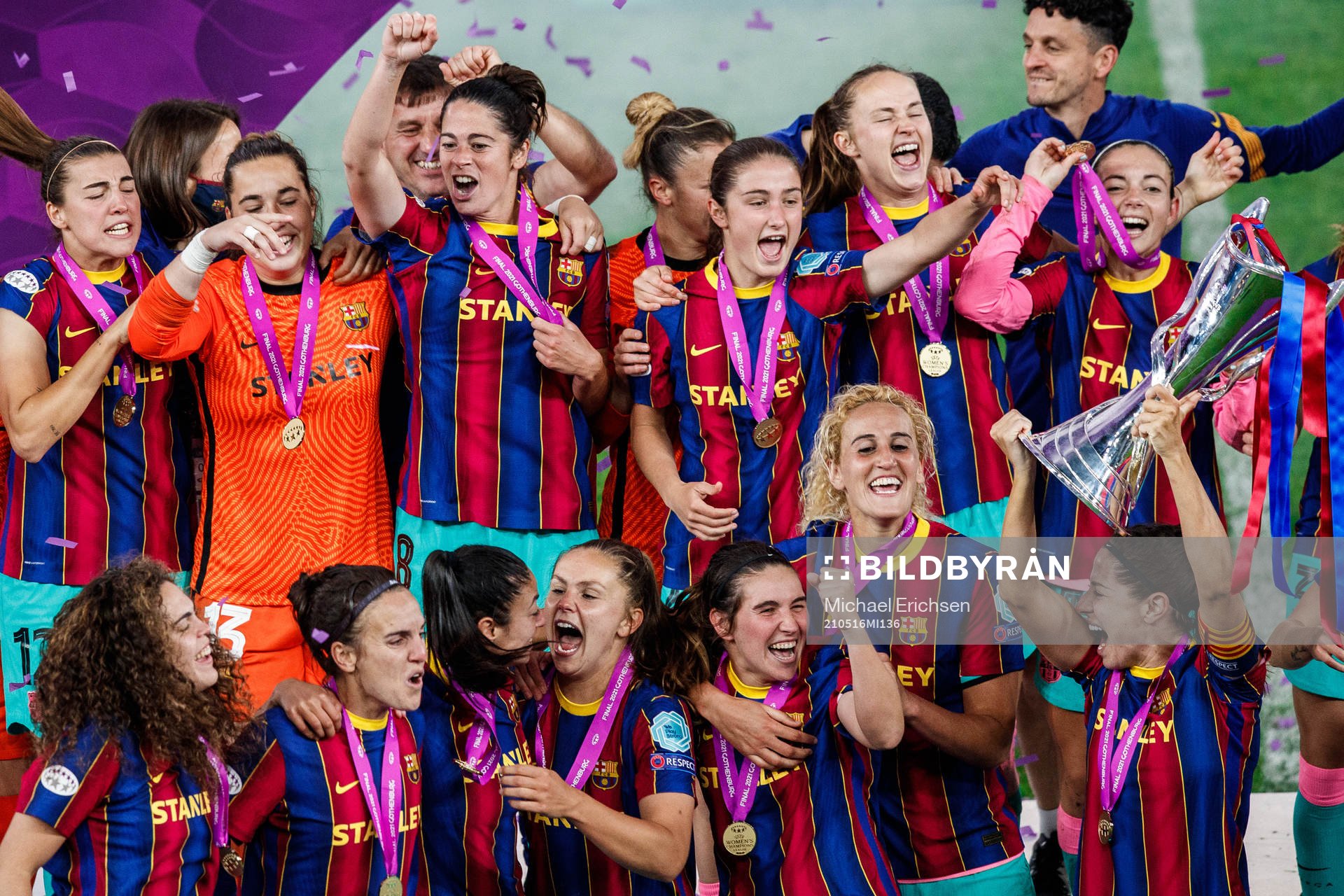 Players of Barcelona celebrate