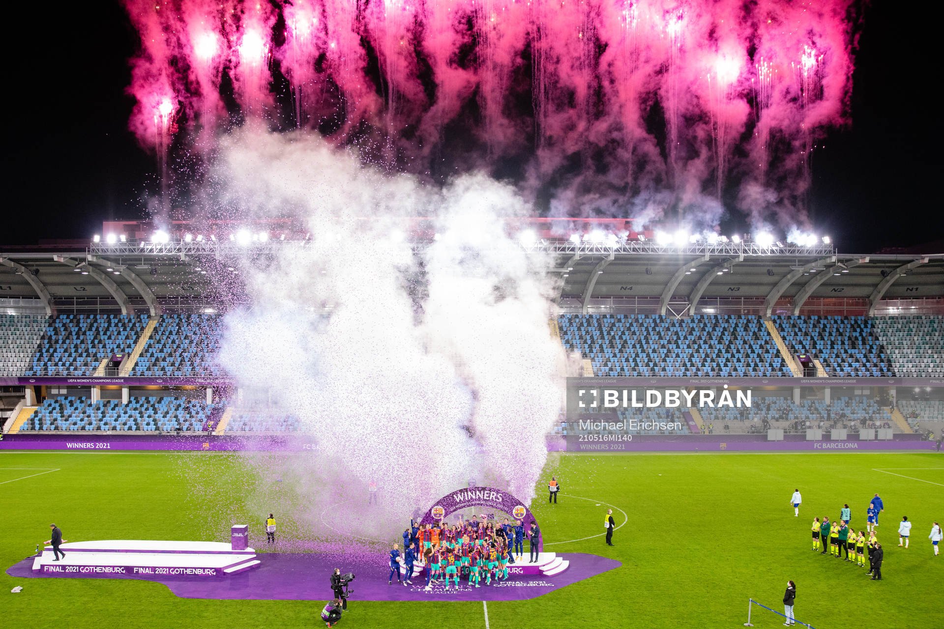 Barcelona celebrates with the trophy
