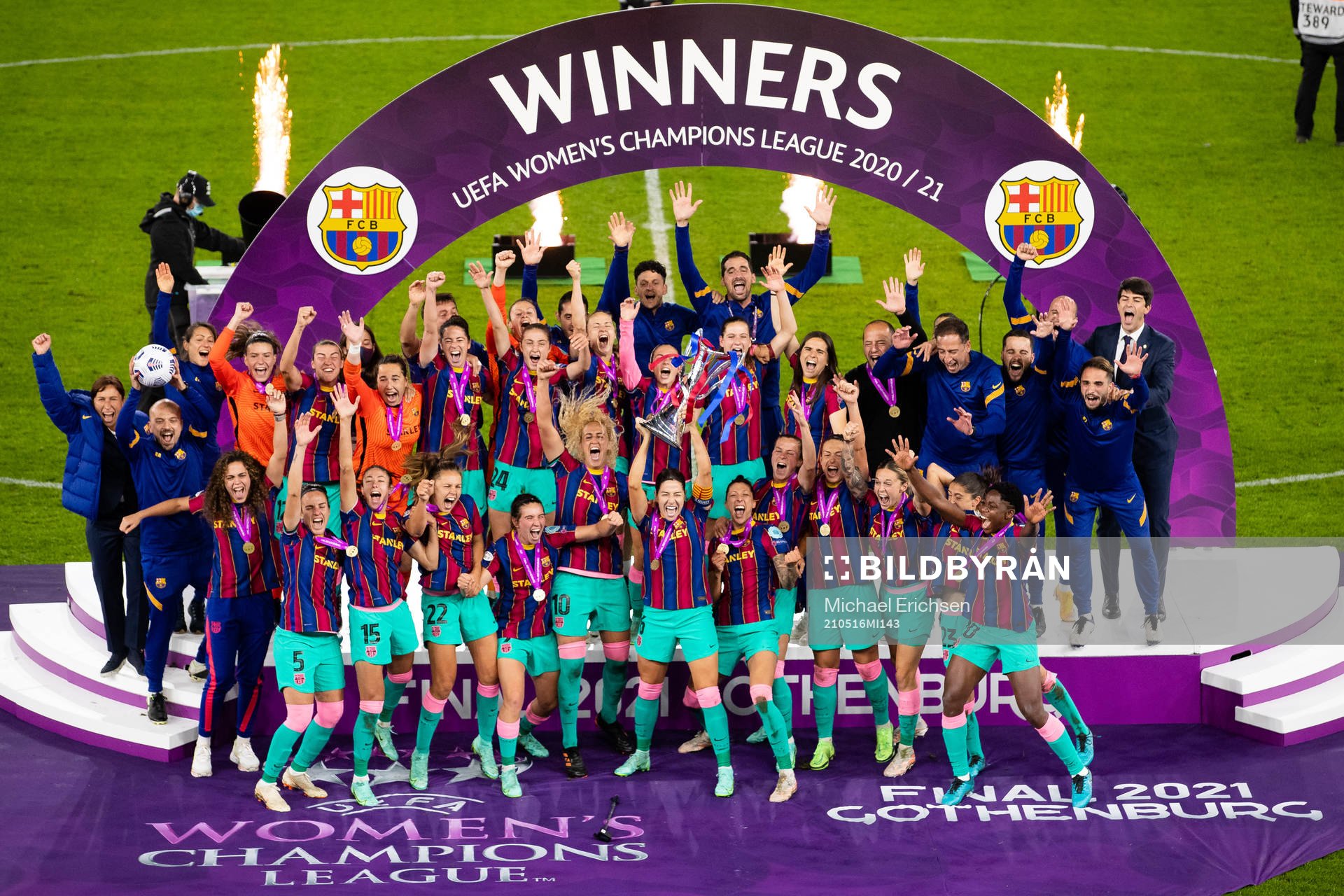 Barcelona celebrates winning the UEFA Women's Champions