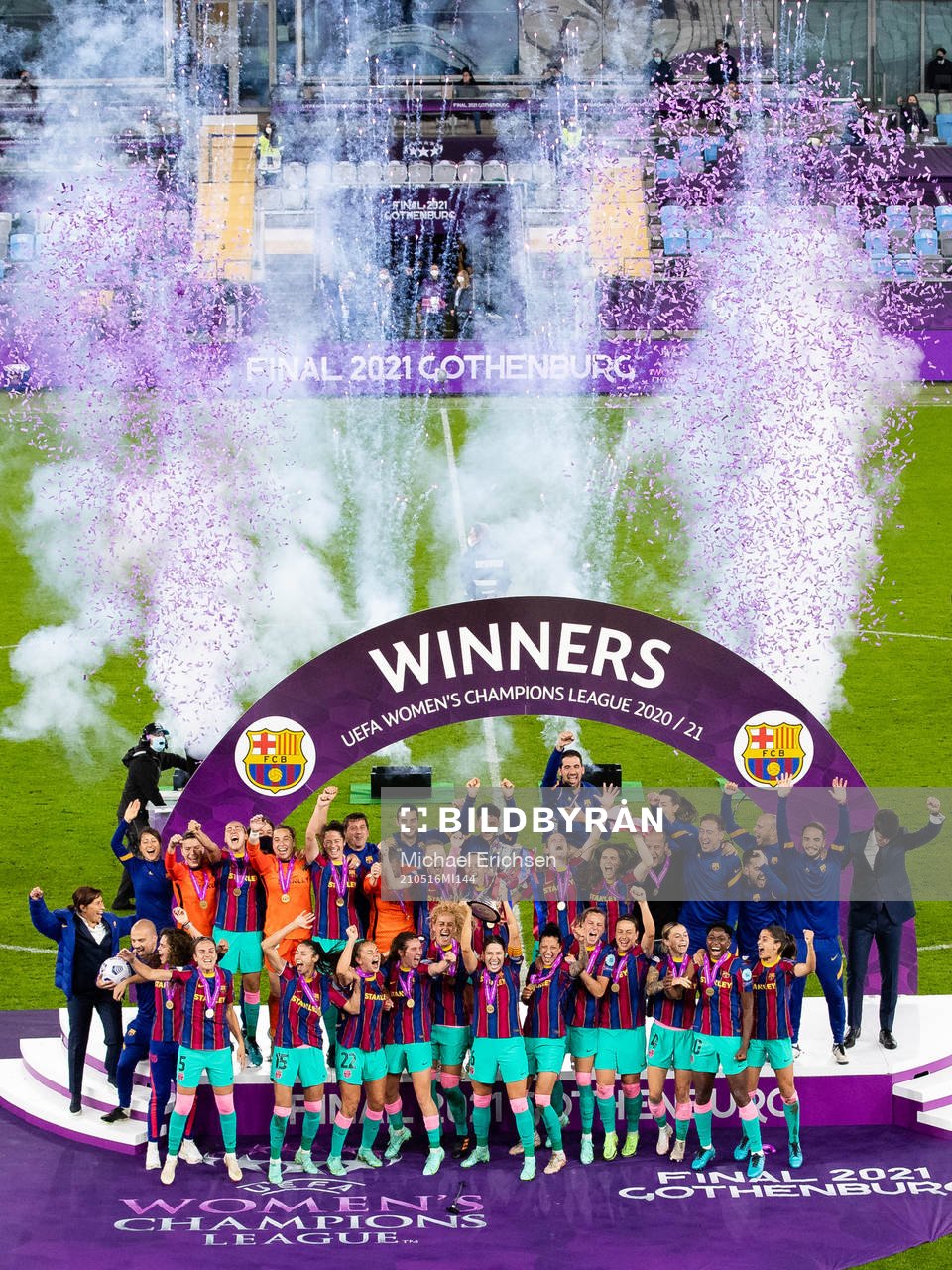 Barcelona celebrates winning the UEFA Women's Champions
