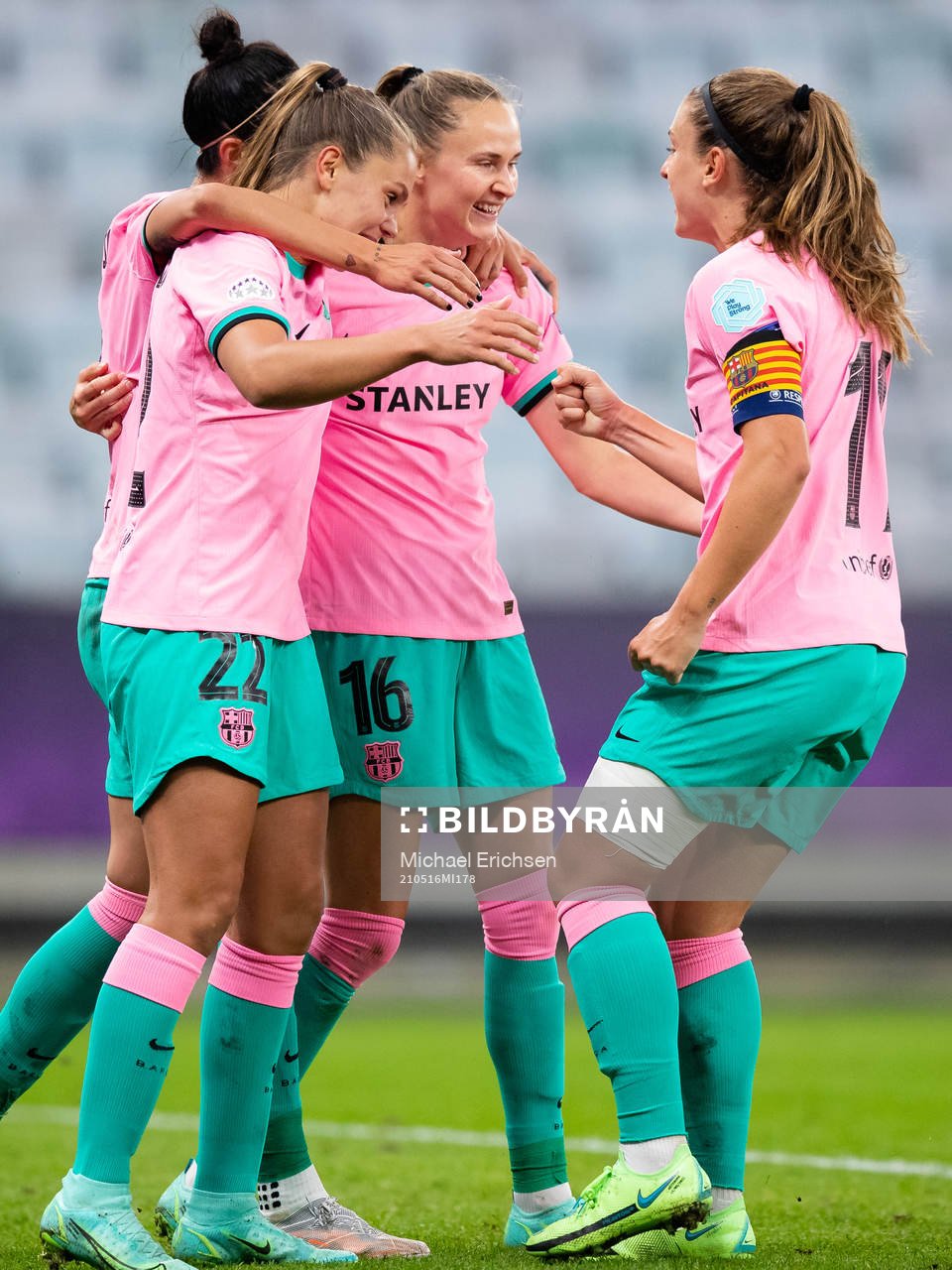 Caroline Graham Hansen of Barcelona celebrates scoring 0-4
