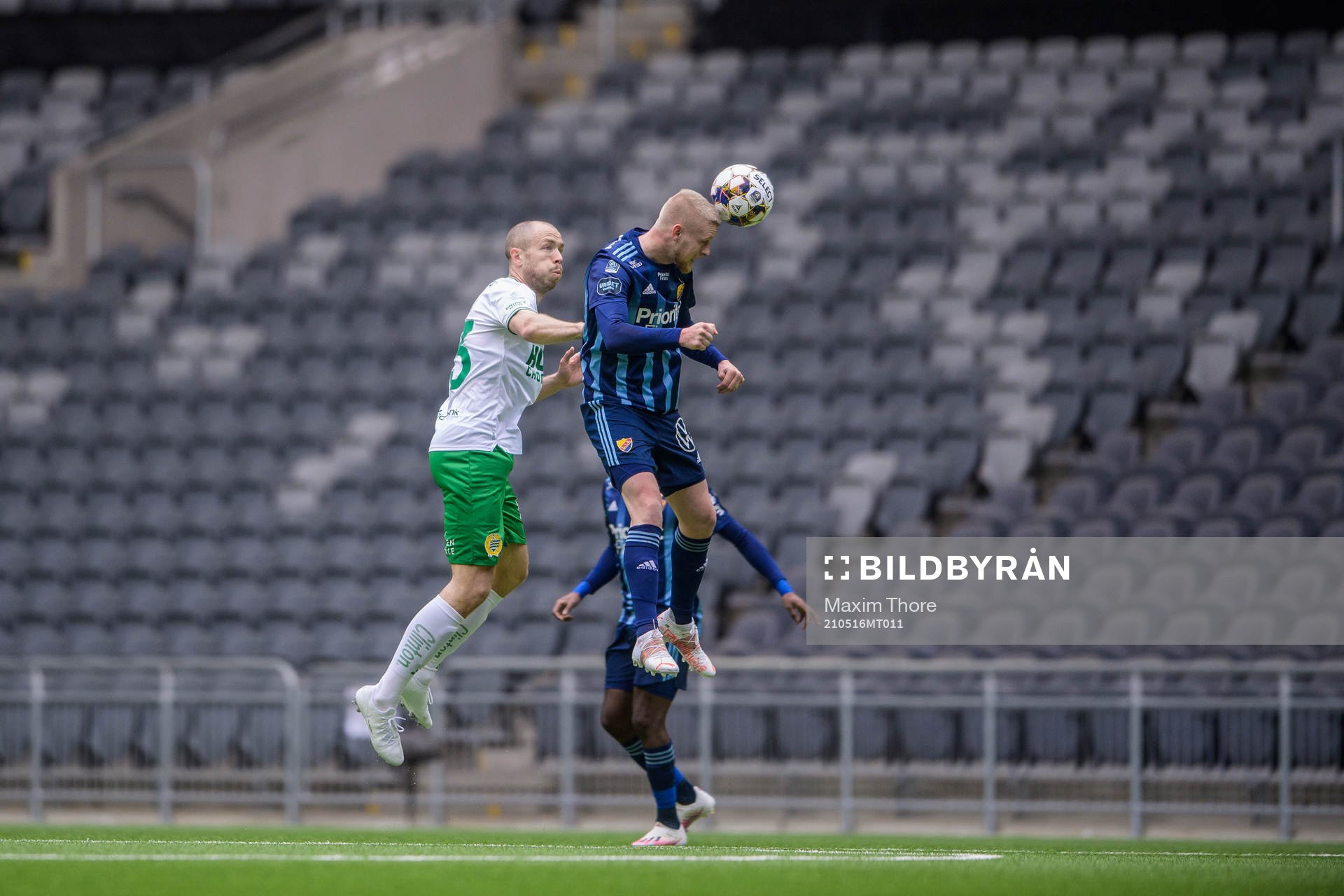 Hammarbys Jon Gudni Fjoluson och Djurgårdens Kalle Holmberg