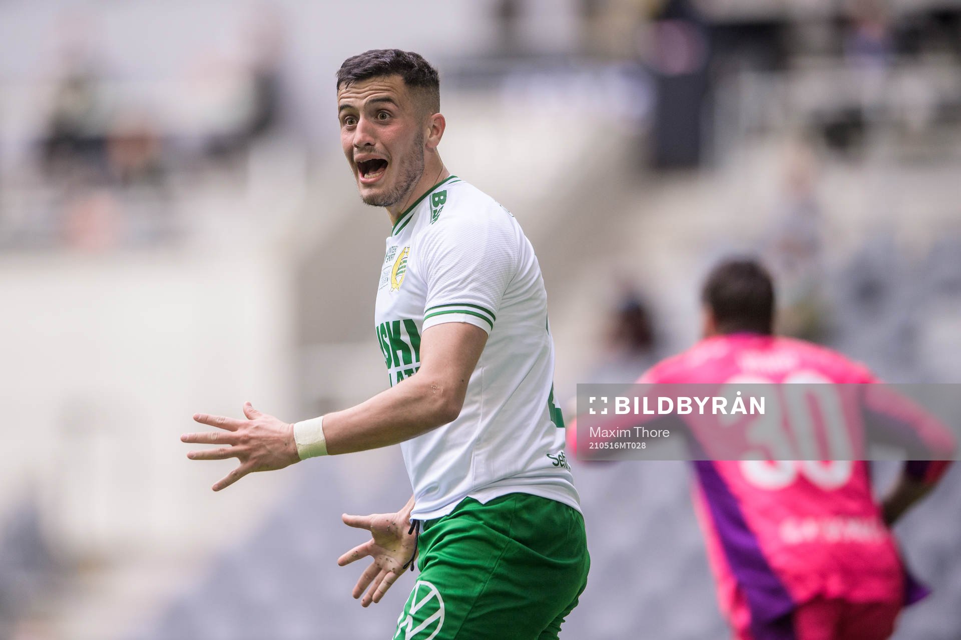 Hammarbys Astrit Selmani reagerar