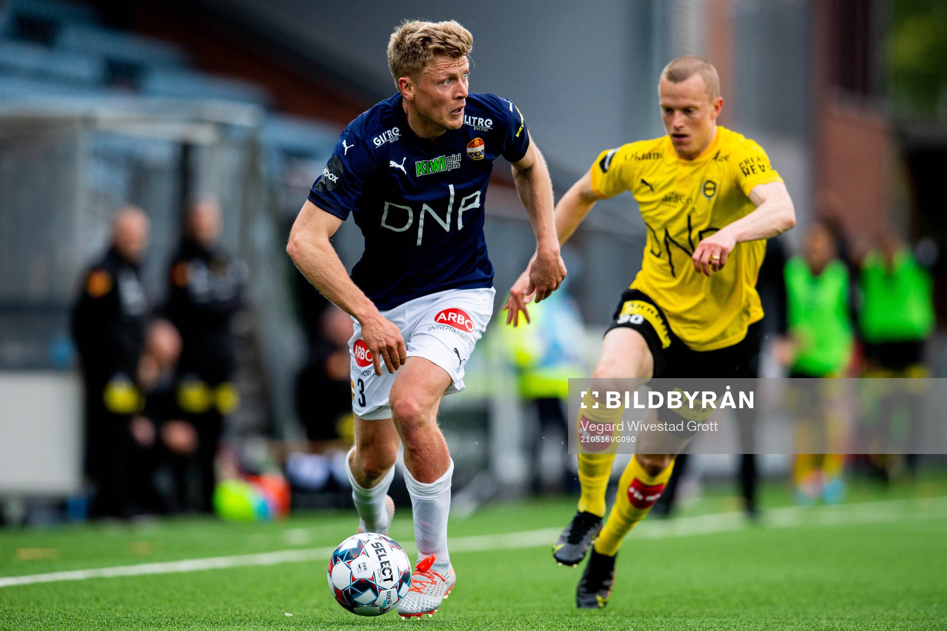 Jonathan Parr of Strømsgodset and Daniel Gustafsson of