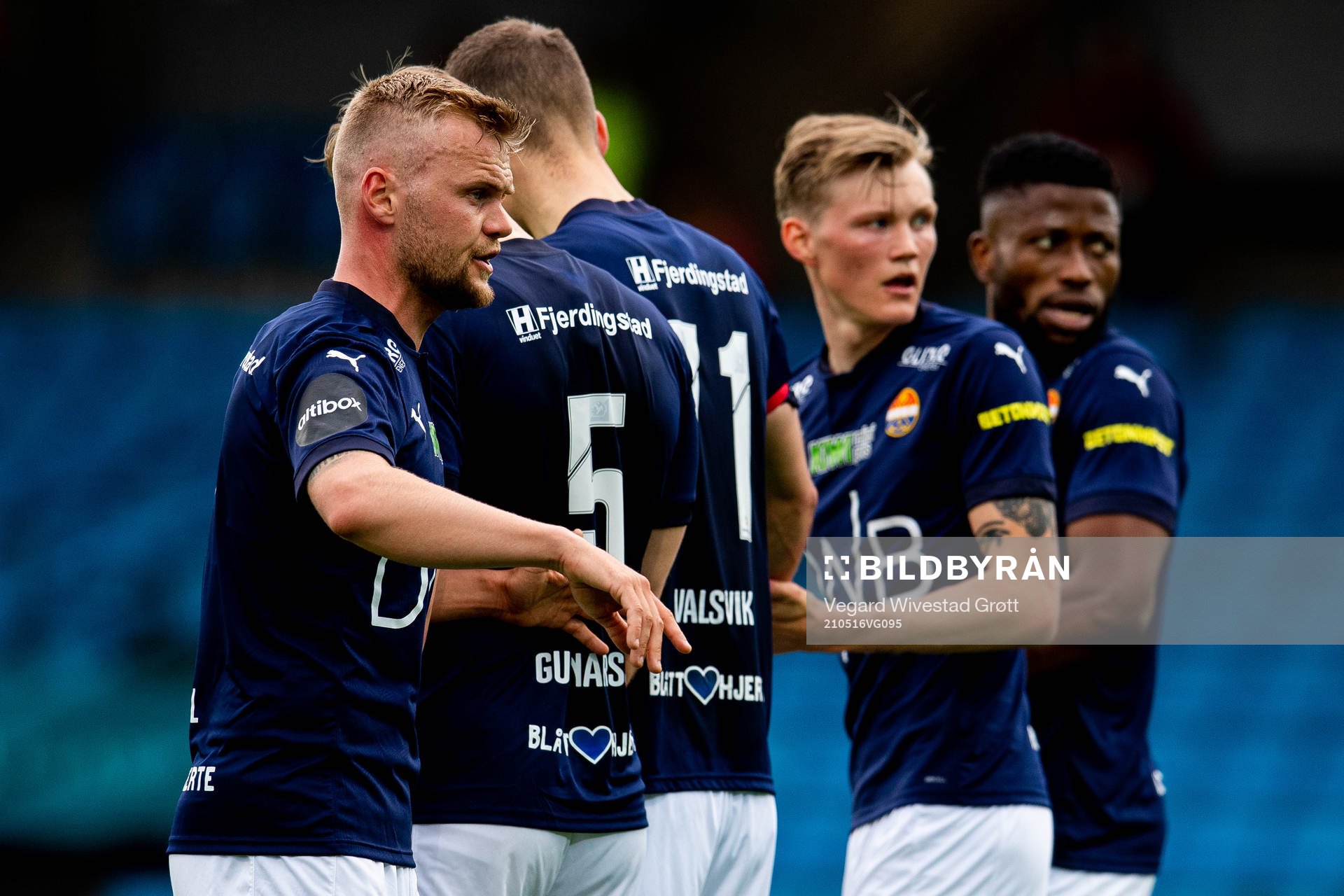 Herman Stengel and the players of Strømsgodset