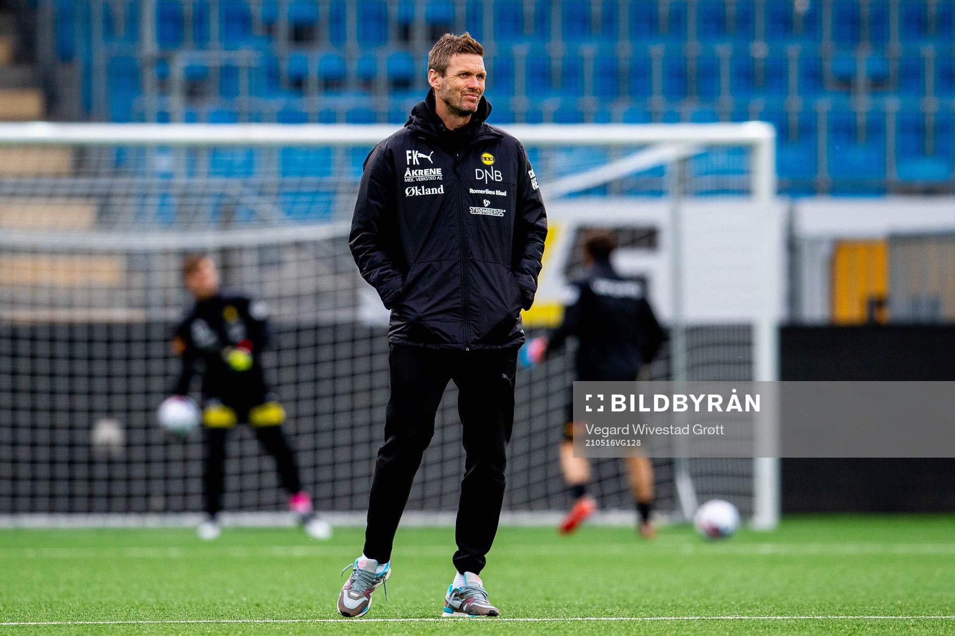 Frode Kippe of Lillestrøm looks dejected