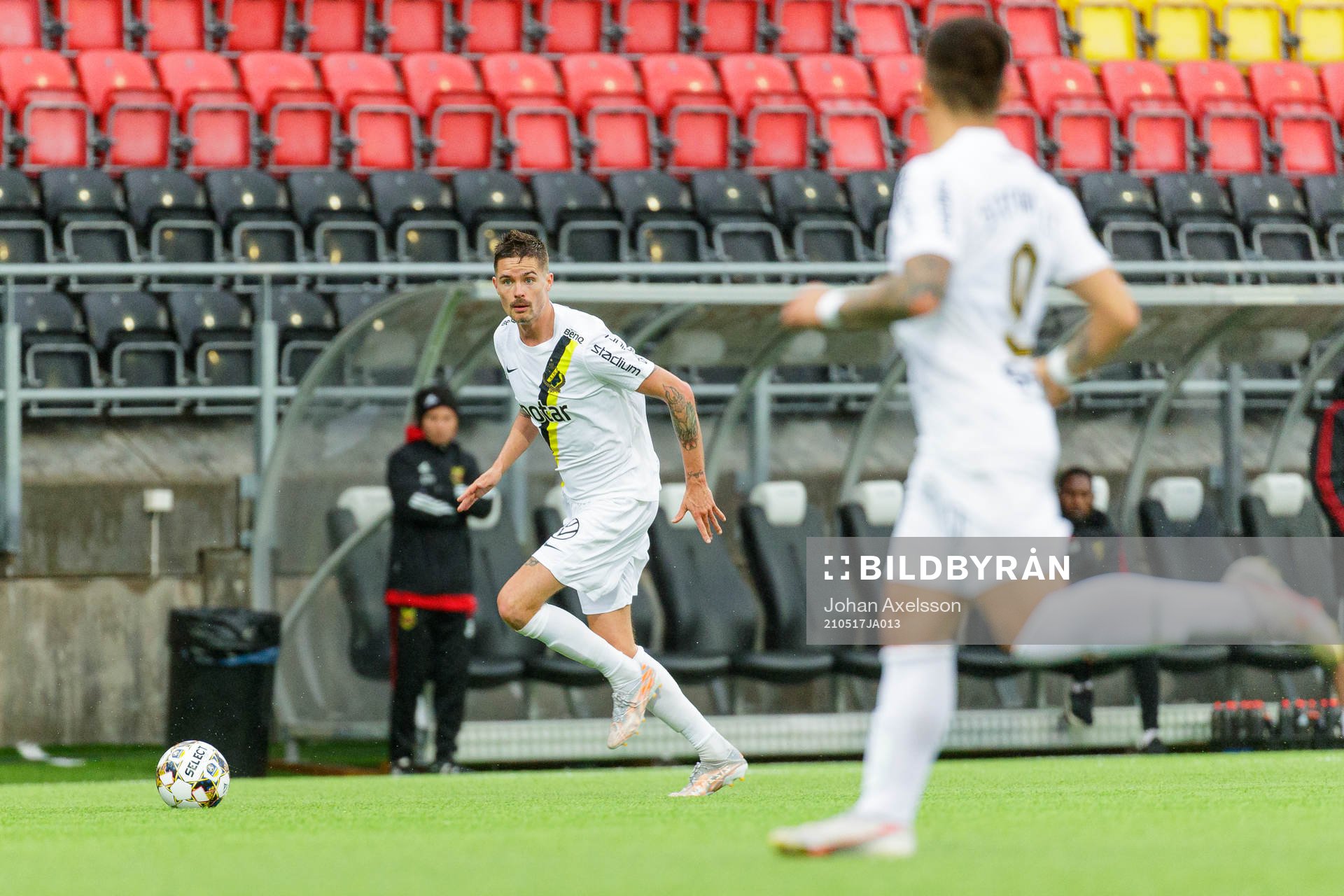 s Mikael Lustig