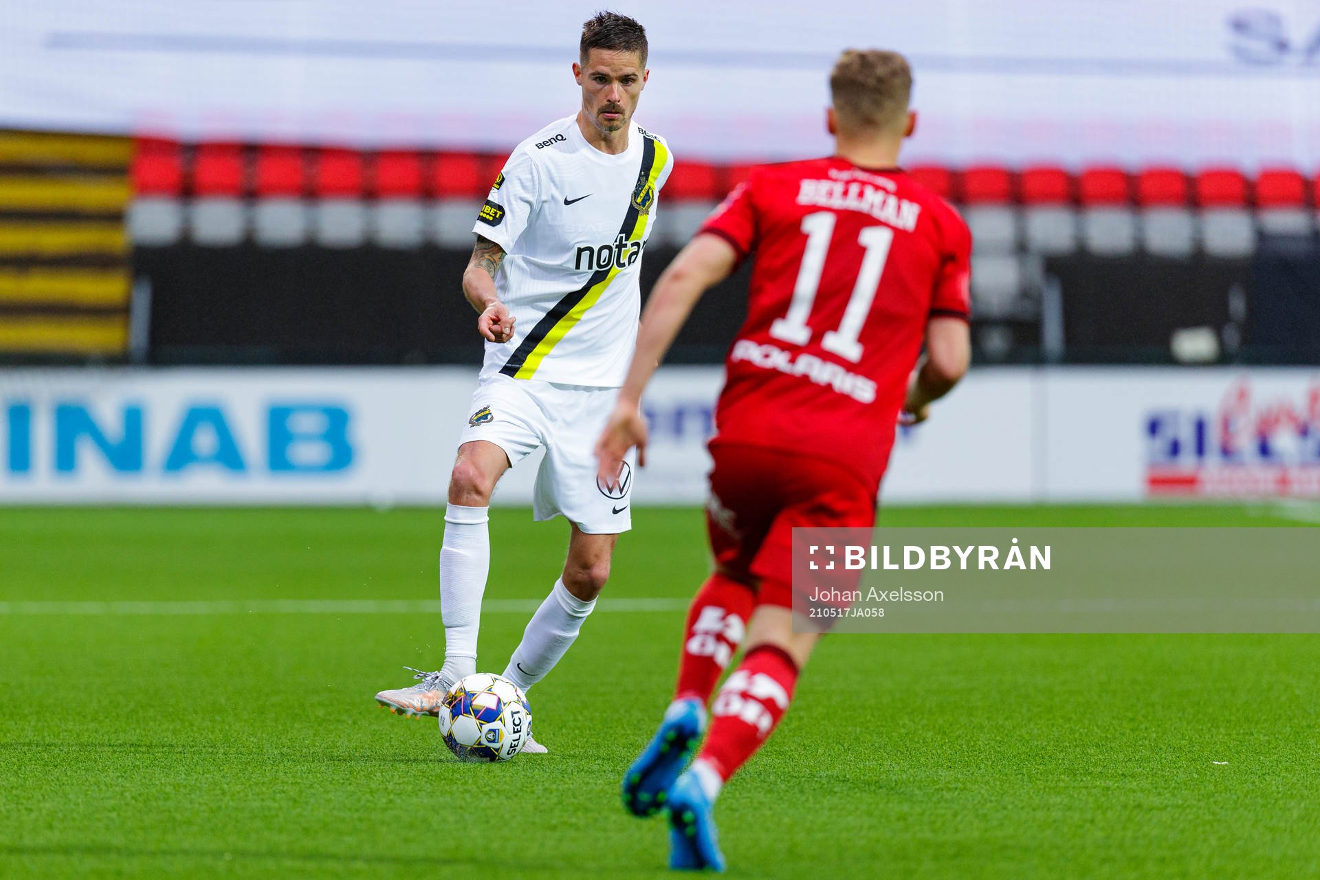 s Mikael Lustig