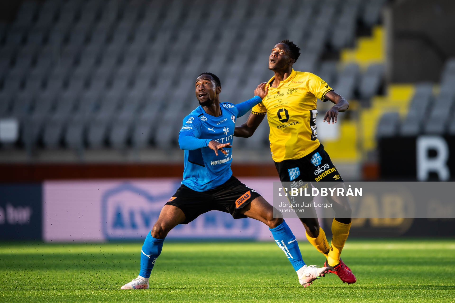 Halmstads Sadat Karim och Elfsborgs Joseph Stanley Okumu