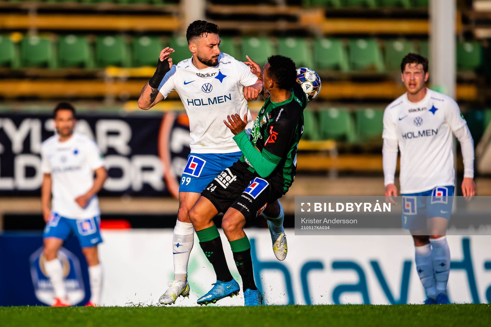 IFK Norrköpings Sead Haksabanovic och Varbergs Ryan Moon