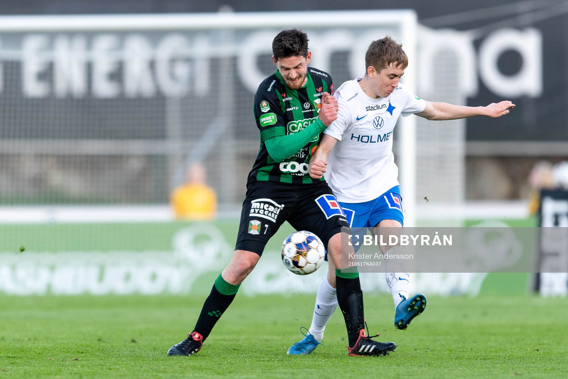 Varbergs Robin Tranberg och IFK Norrköpings Isak Bergmann