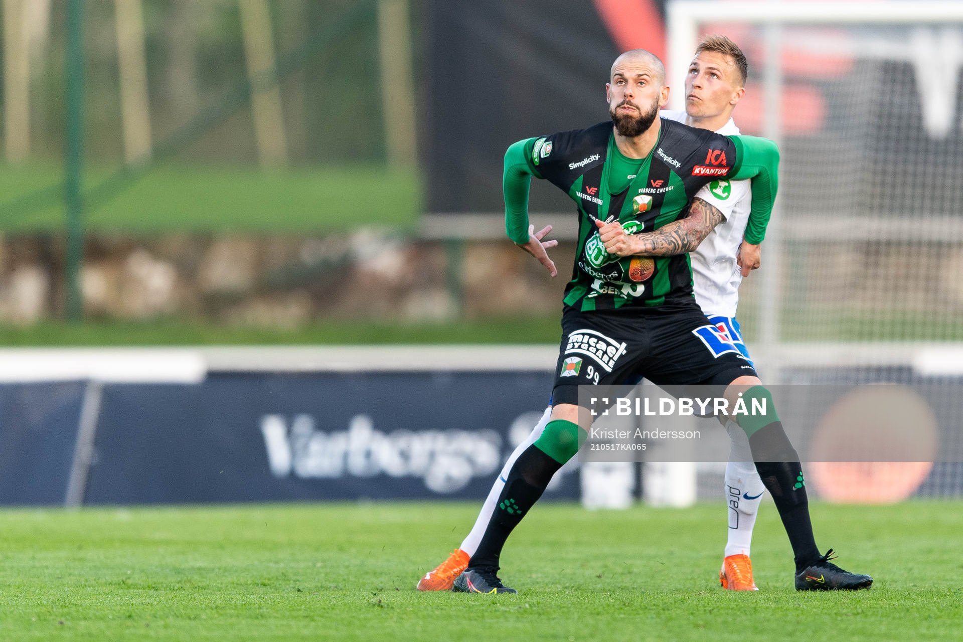 Varbergs Robin Simovic och IFK Norrköpings Marco Lund