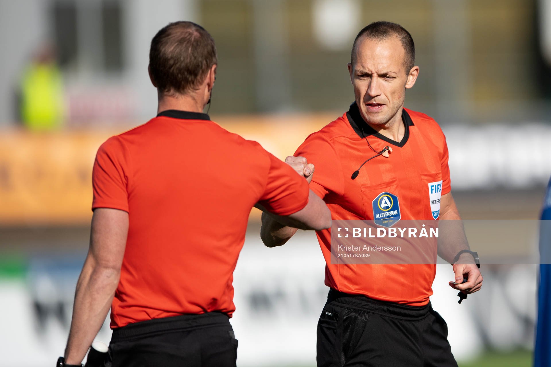 Domare Kaspar Sjöberg  fotbollsmatchen i Allsvenskan