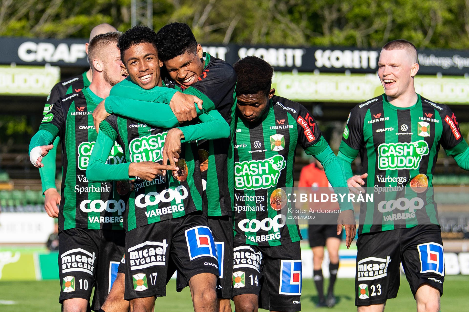 Varbergs Tashreeq Matthews jublar med Luke le Roux