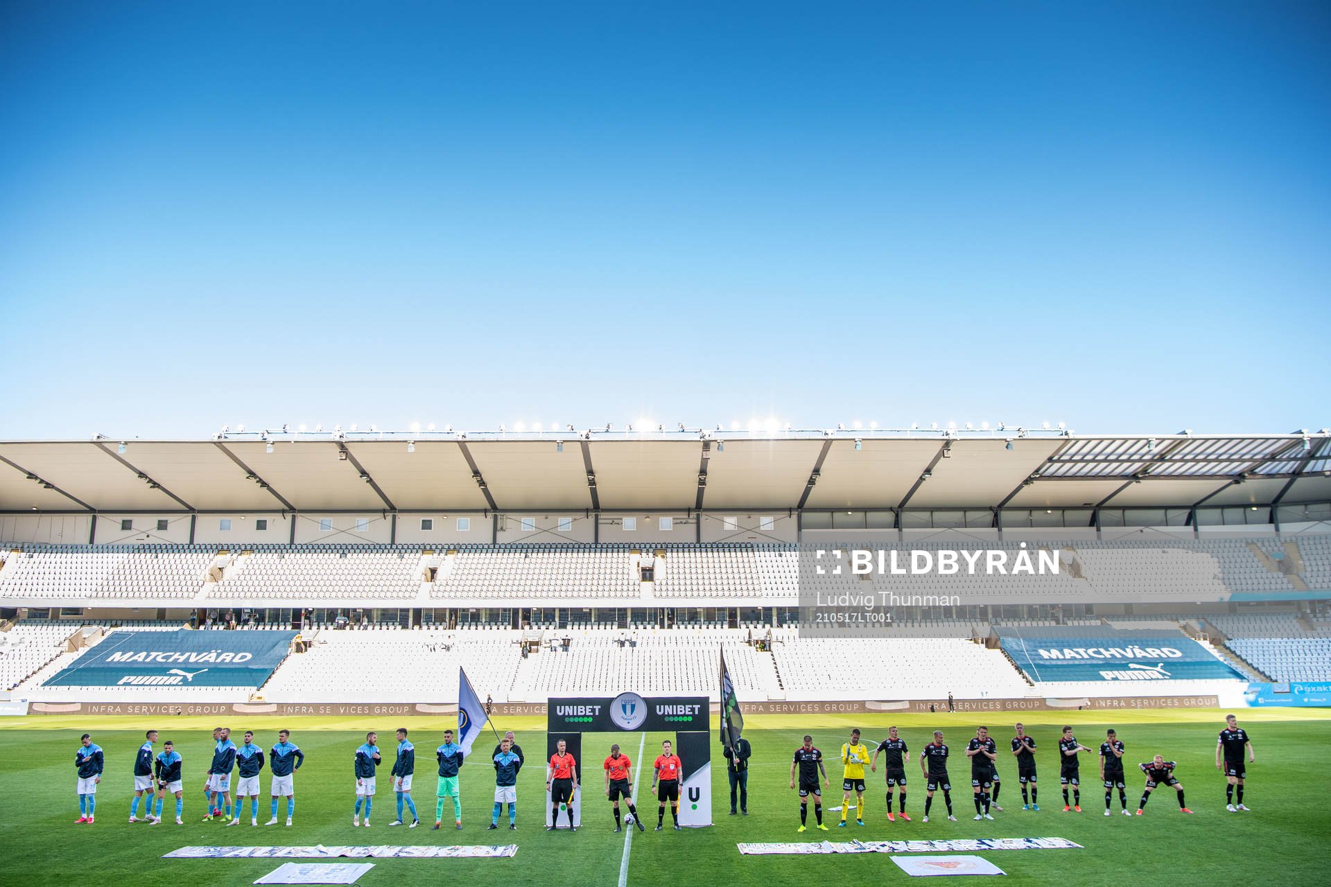 Spelare i Malmö FFs och Kalmars vid line-up