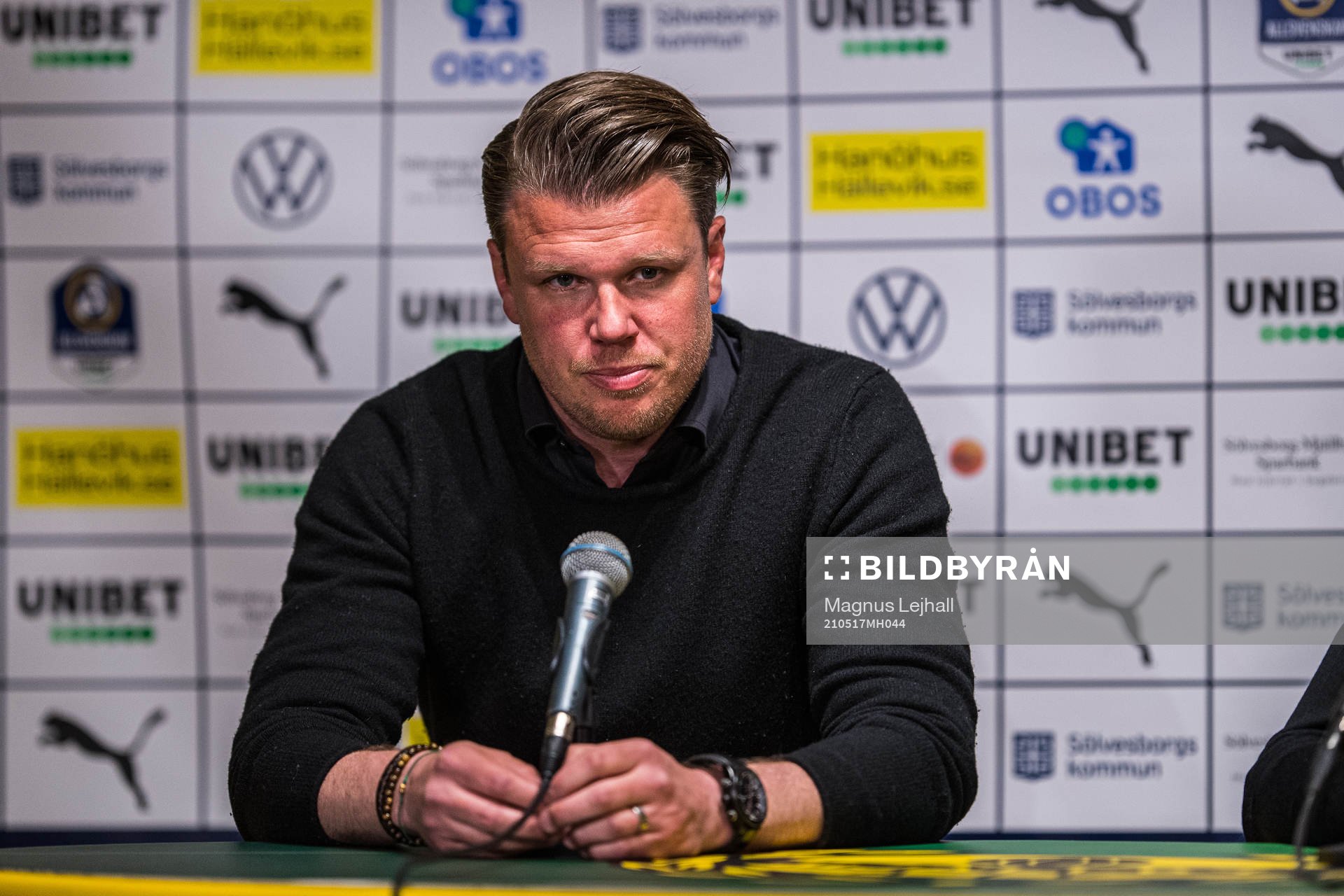 Mjällbys tränare Christian Järdler under presskonferensen efter fotbollsmatchen i Allsvenskan mellan Mjällby och Häcken den 17 maj 2021 i Hällevik.