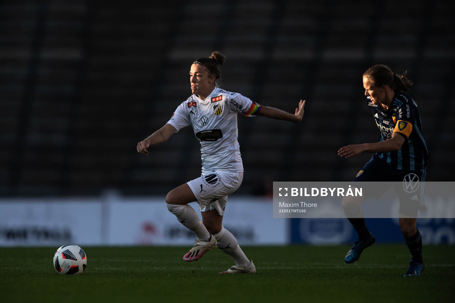 Häckens Filippa Angeldahl och Djurgårdens Michaela van