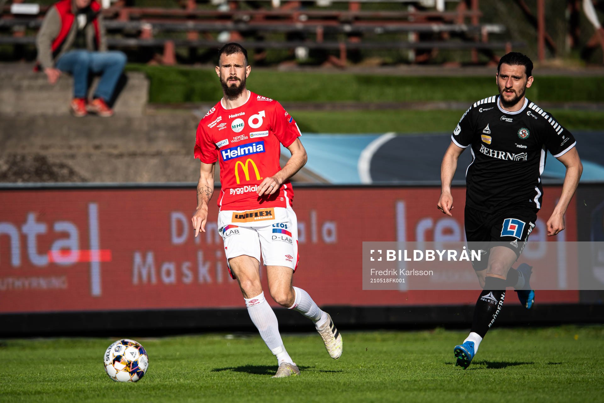 Degerfors Sebastian Olsson och Örebros Agon Mehmeti