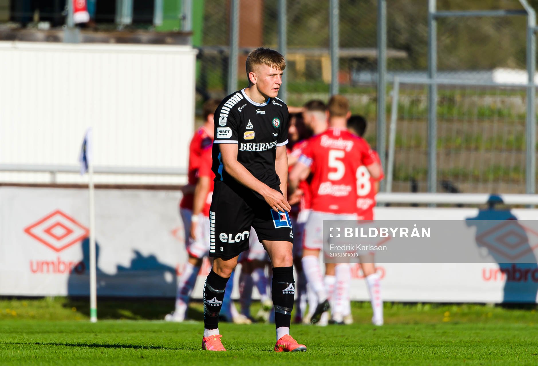 Örebros Dennis Collander deppar