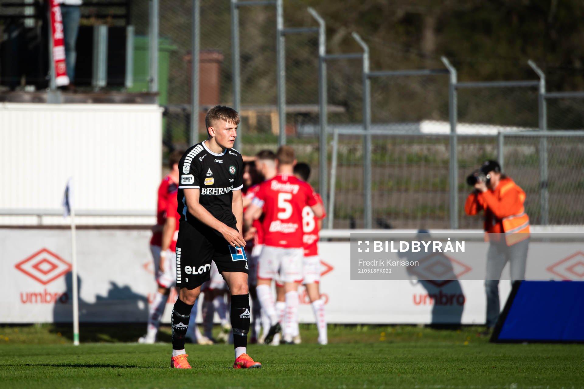 Örebros Dennis Collander deppar