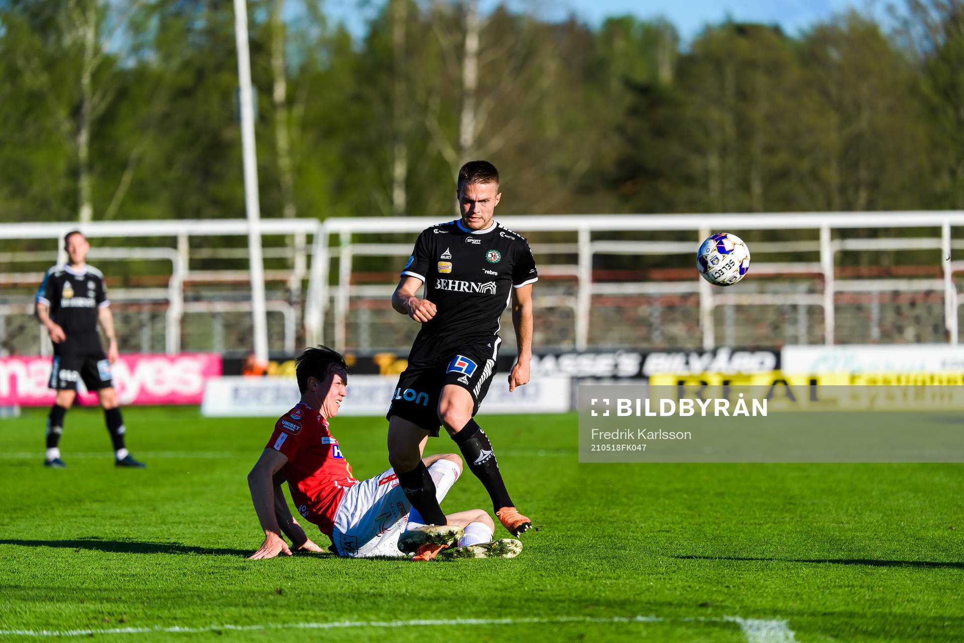 Degerfors Adam Carlén och Örebros Benjamin Hjertstrand
