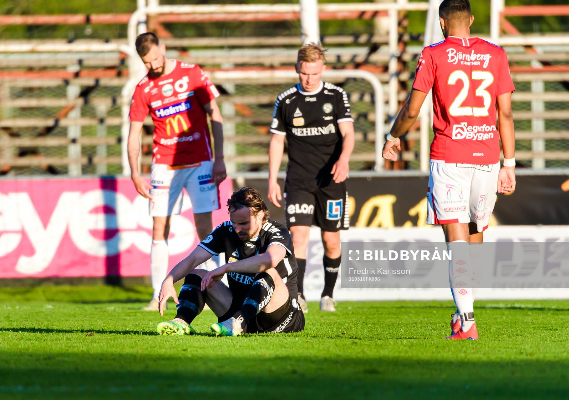 Örebros Kevin Walker deppar