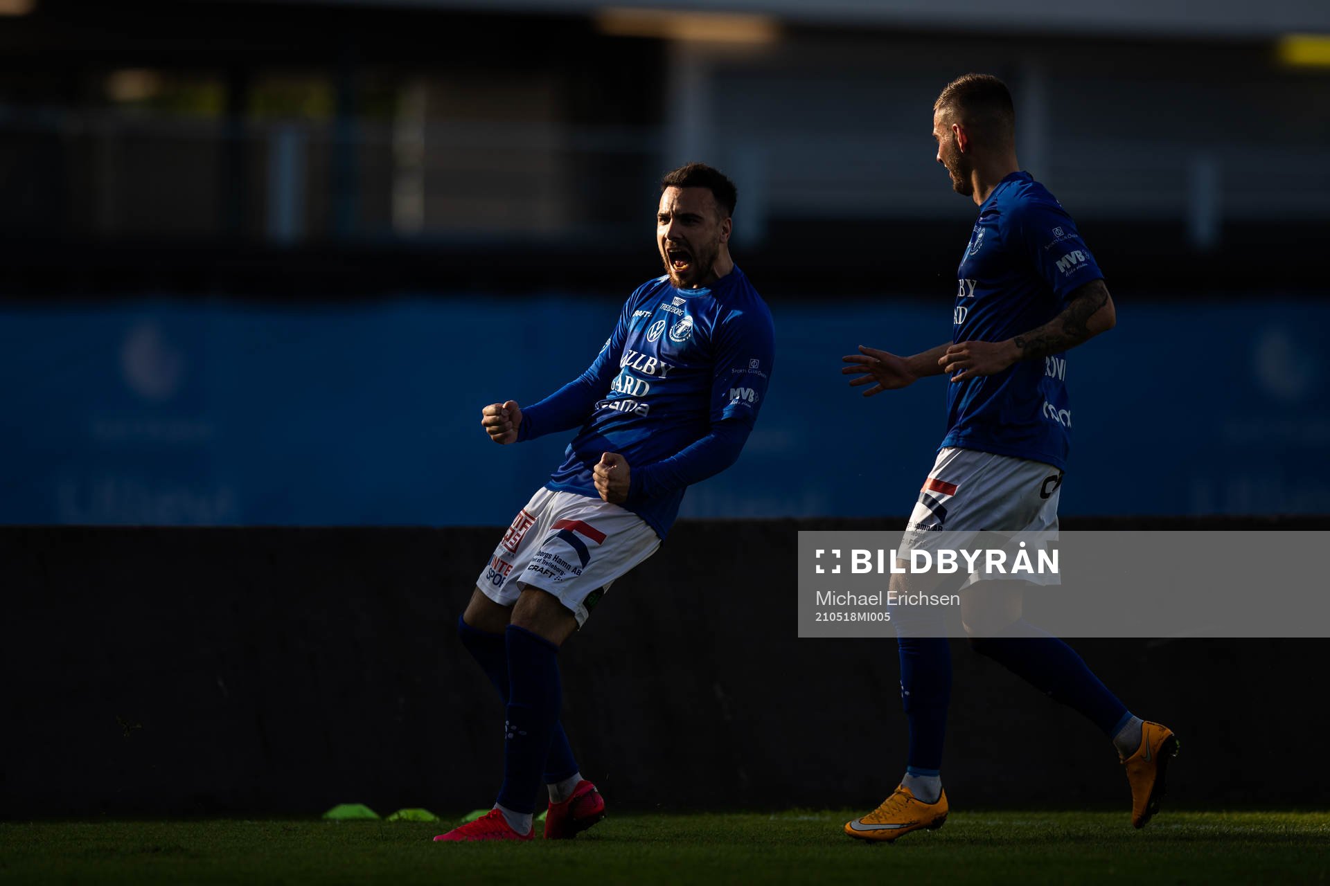 Trelleborgs Dzenis Kozica jublar med Petar Petrovic efter 1-2 under fotbollsmatchen i Superettan mellan GAIS och Trelleborg den 18 maj 2021 i Göteborg.