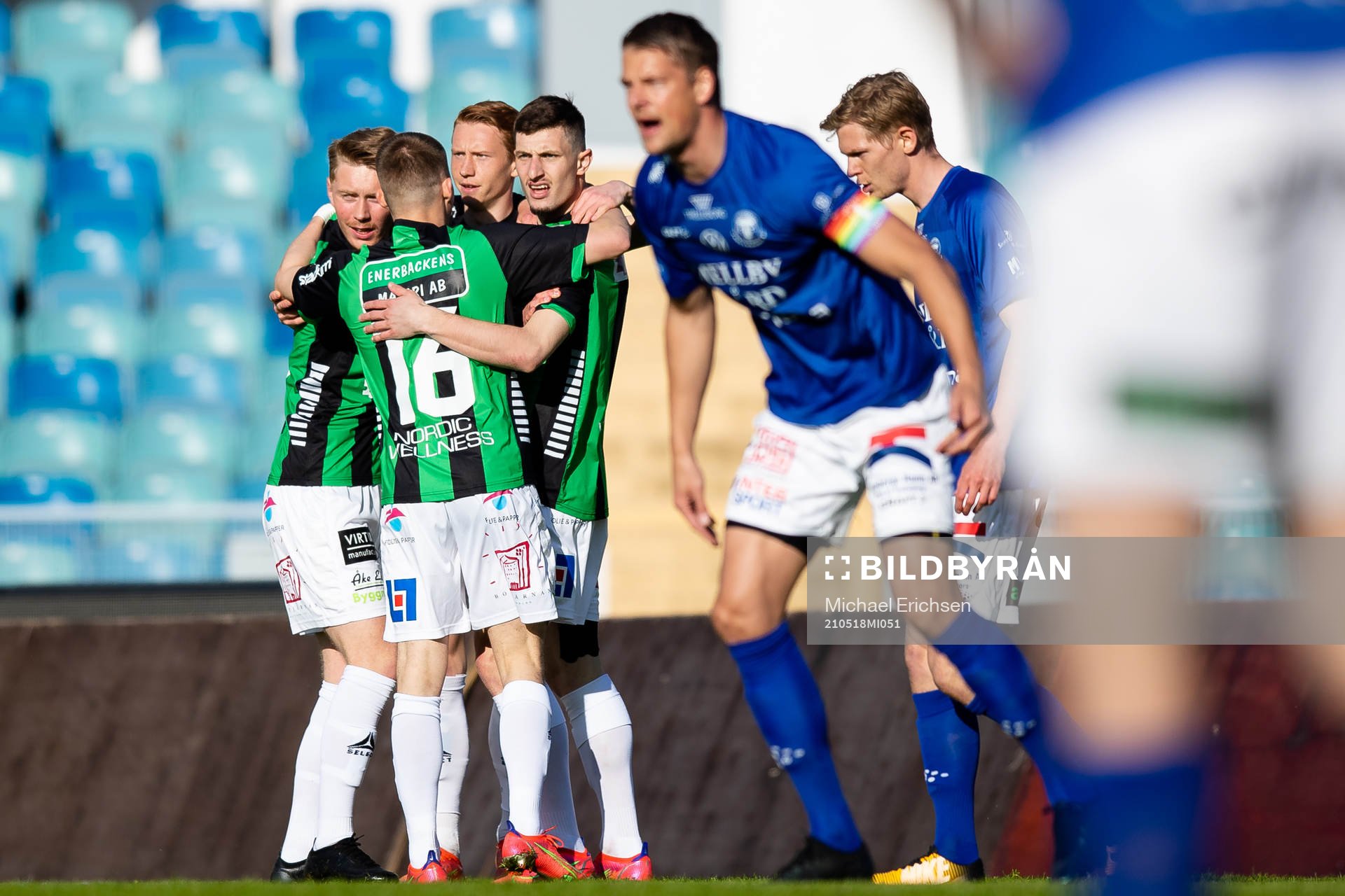 GAIS Adnan Maric jublar med lagkamrater efter 1-1 under fotbollsmatchen i Superettan mellan GAIS och Trelleborg den 18 maj 2021 i Göteborg.