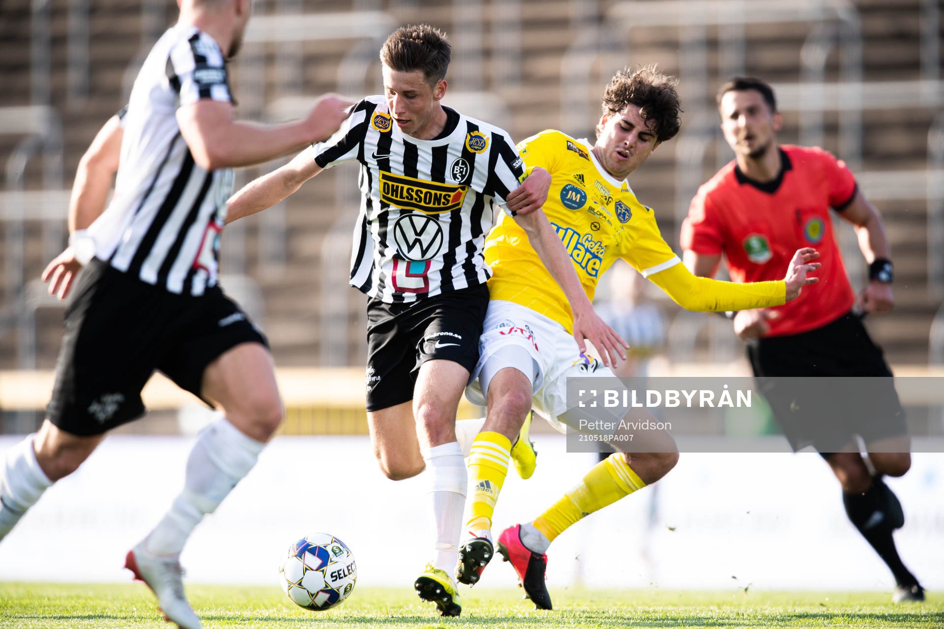 Landskronas Filip Olsson och Falkenbergs Matthew Garbett