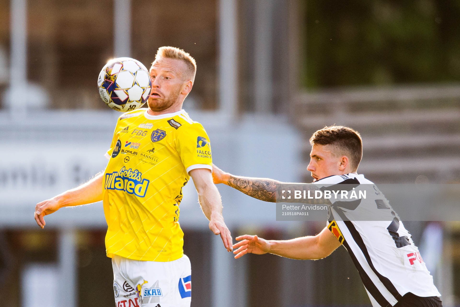 Falkenbergs Tobias Englund och Landskronas Hampus Ferhm