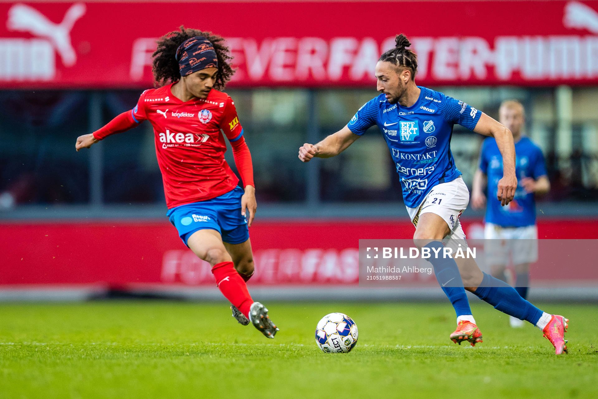 Helsingborgs Adam Kaied och Norrbys Dijan Vukojevic
