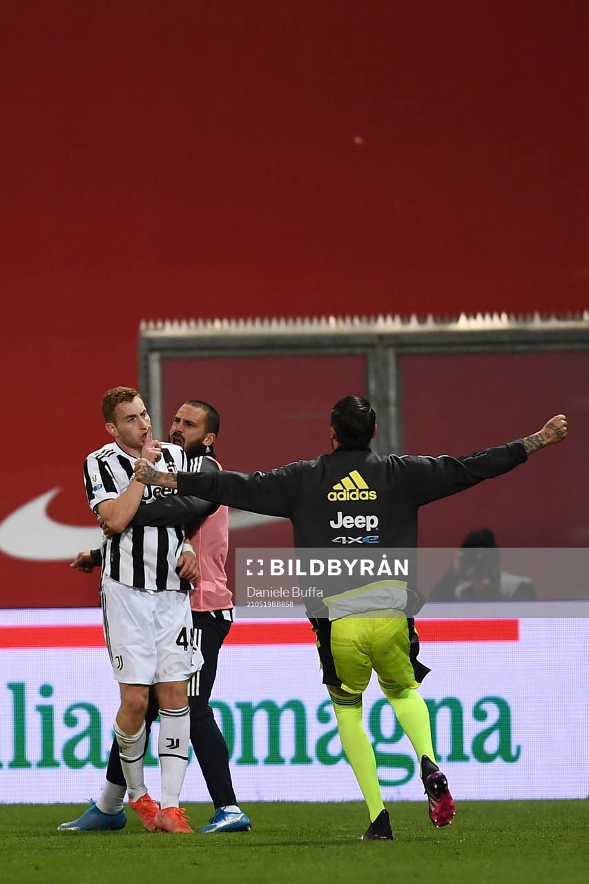 Dejan Kulusevski of Juventus celebrates scoring