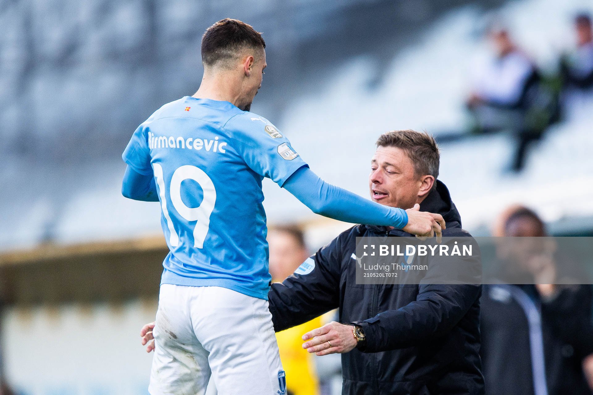 Malmö FFs Veljko Birmancevic jublar med huvudtränare Jon
