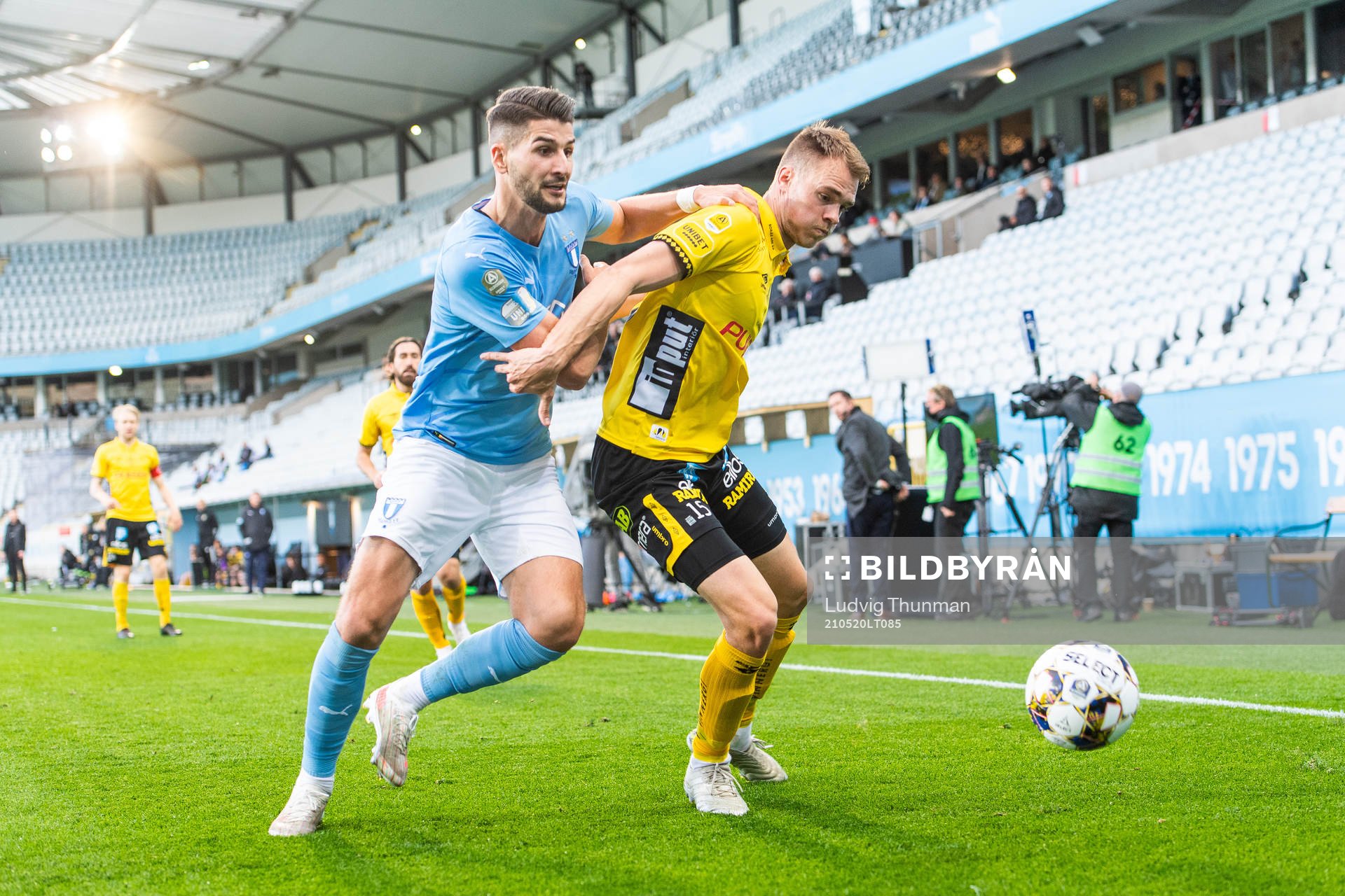 Malmö FFs Antonio Colak och Elfsborgs Leo Väisänen i