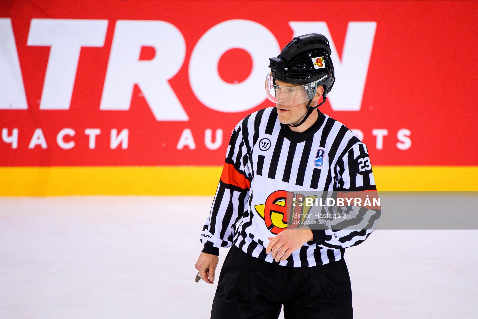 Referee Tobias Björk