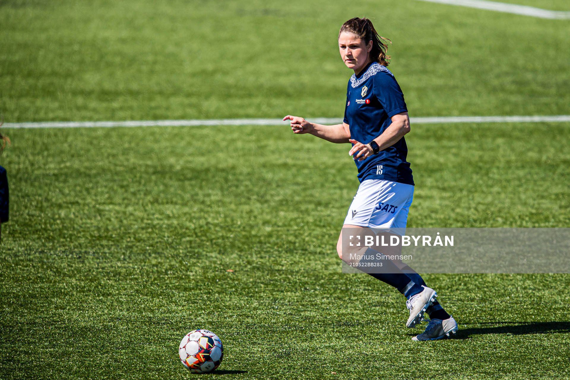 Kim Maria Sundlöv of Stabæk warms up