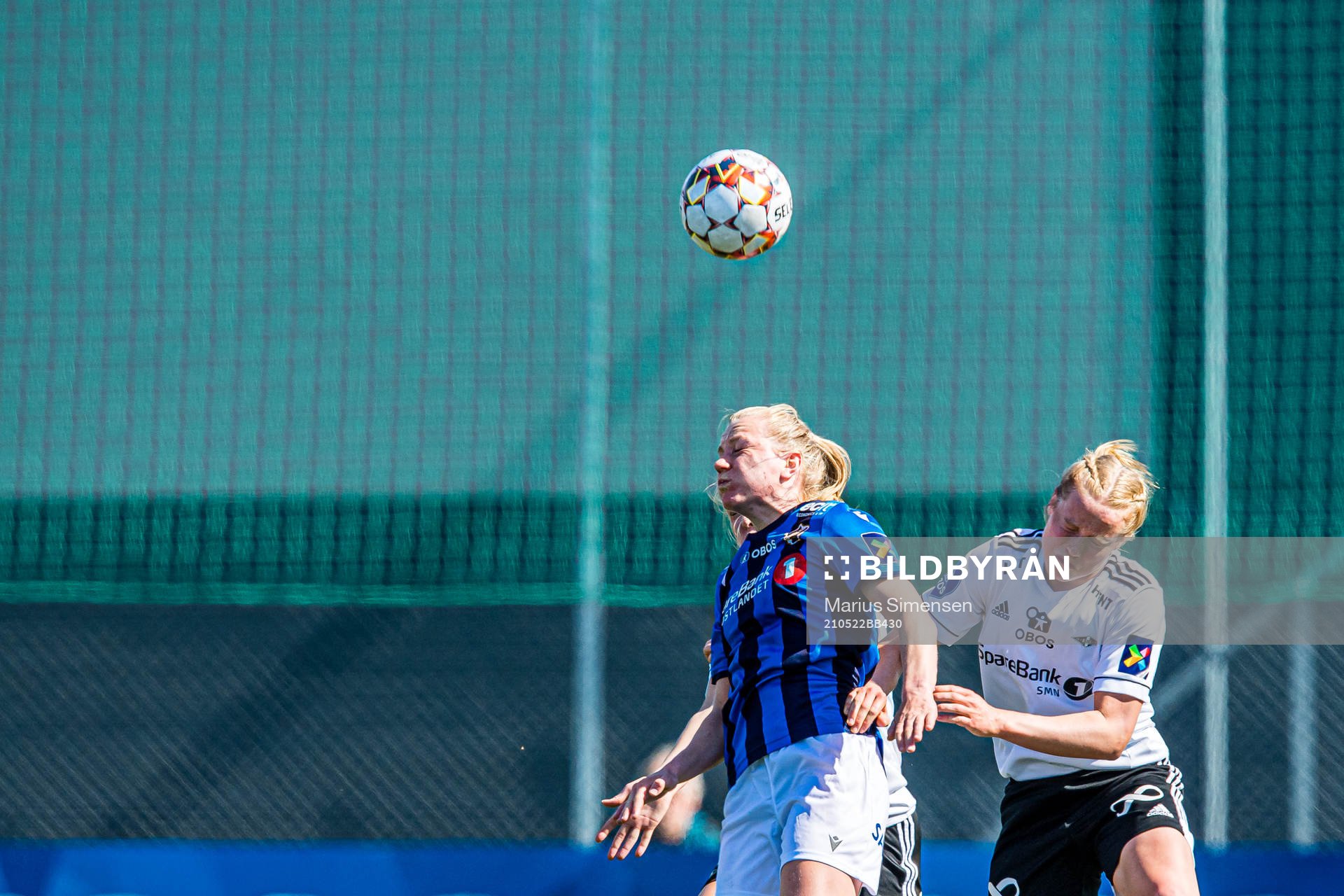 Linn Huseby of Stabæk and Julie Blakstad of Rosenborg